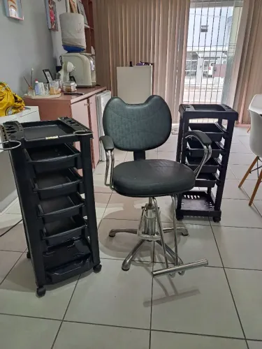 Vendo Equipamentos para Salão de Beleza