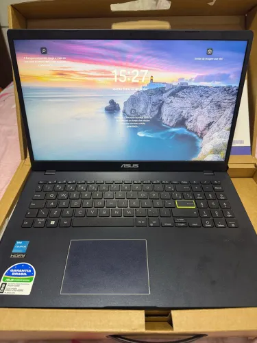 Notibook Asus Novo 