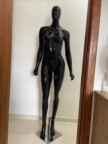 Manequim para vitrine 
