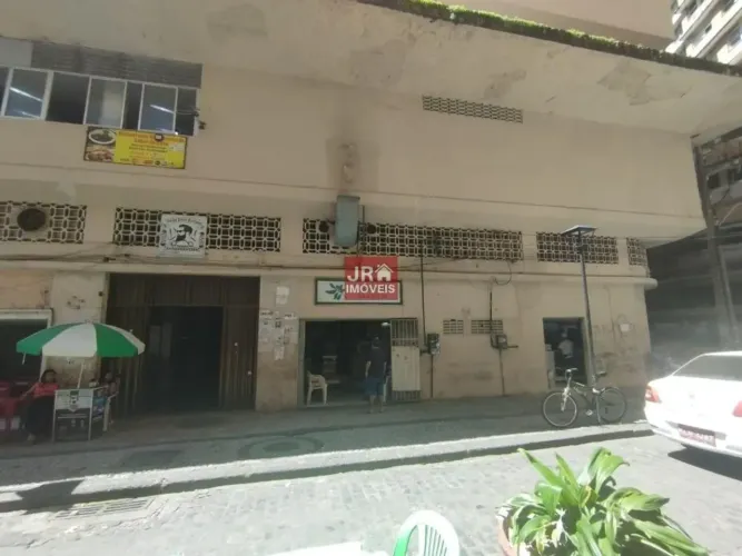 Imóvel para aluguel e venda tem 30 metros quadrados em Santo Antônio - Recife - PE