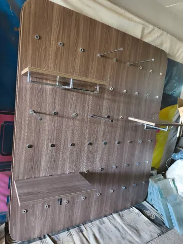 Expositor/painel de loja em MDF