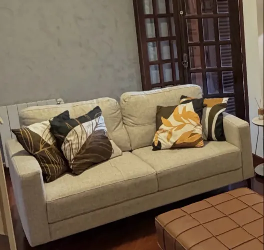 Sofá dois lugares - Fort House - em linho 1,60