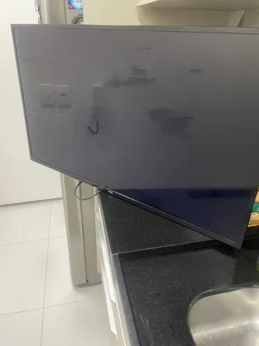 Tv AOC 43 polegadas LED com defeito
