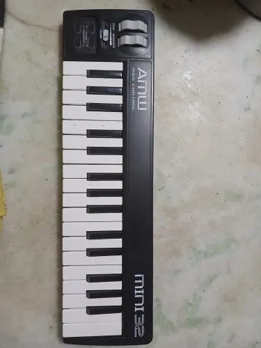 CONTROLADOR MIDI AMW-32