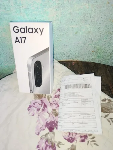 VENDO SMARTPHONE LACRADO SAMSUNG A 17 CINZA 256GB 8G RAM