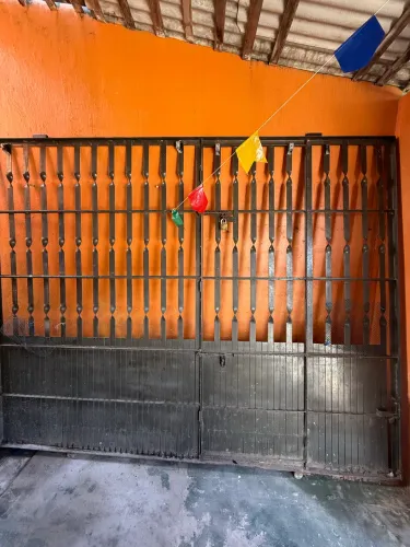 Vendo Portão de ferro