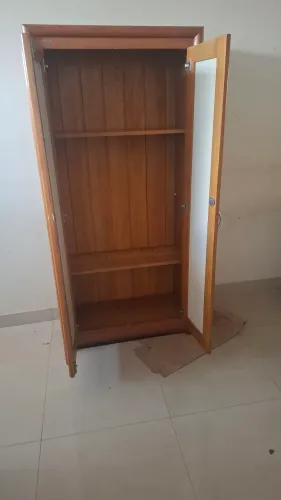 Guarda roupa de madeira macacauba ( bem conservado)