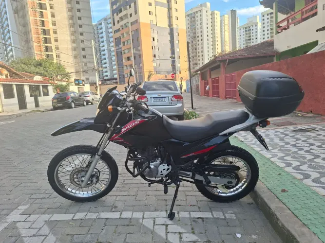 Vendo honda bros 150 ano 2010