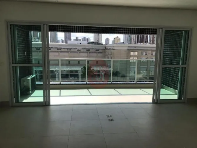 Apartamento em frente ao Shopping Anália Franco