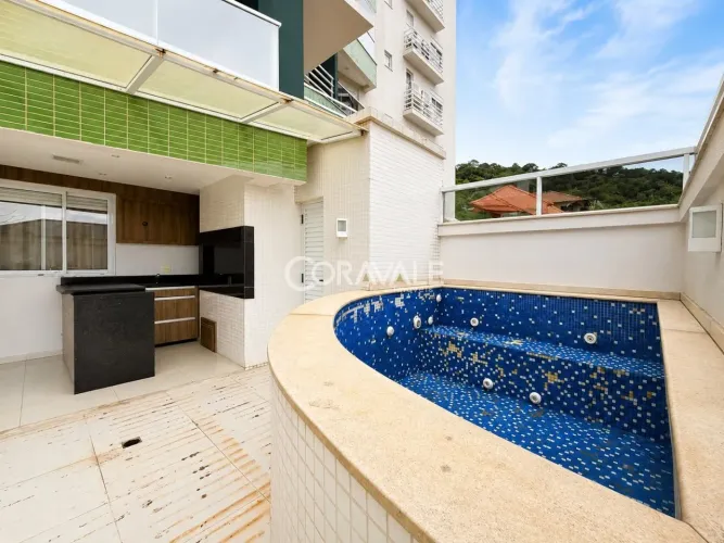 Apartamento Garden com 2 suítes e 171m² no Bairro Vila Nova em Blumenau/SC.
