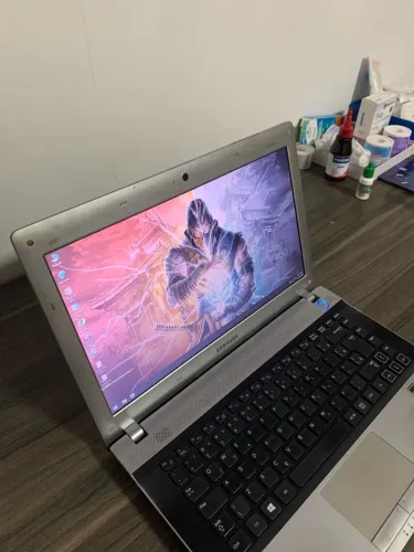 Notebook Samsung Core i5, 8GB RAM, SSD 256GB. Tela Full HD