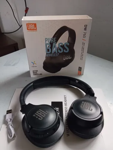 Fone JBL bluetooth entrada pra cartão SD e auxiliar
