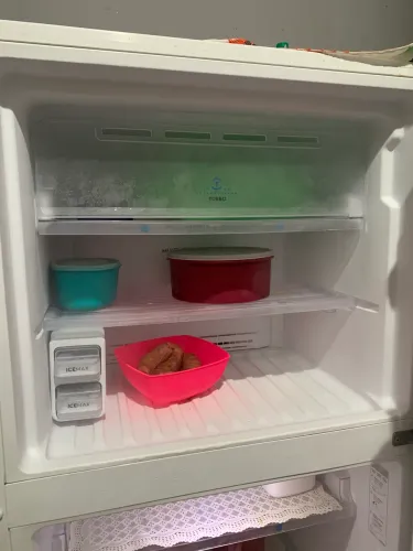 Vendo geladeira 