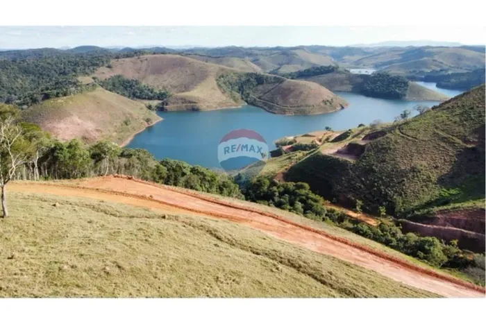 Terreno à Venda 8 hectares (80.000 m²) às Margens da Represa Chapéu Duvas