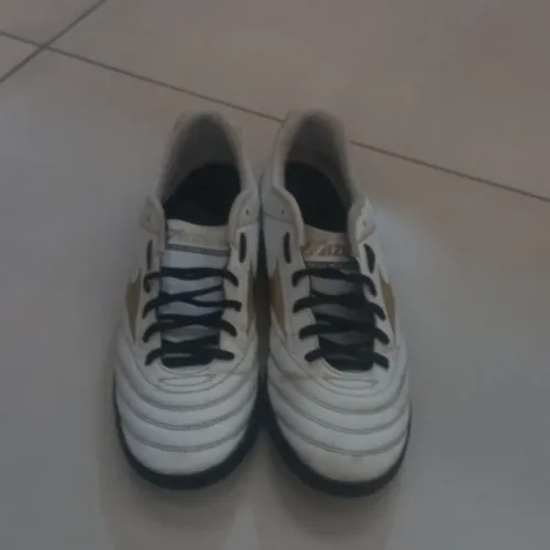 Chuteira mizuno original