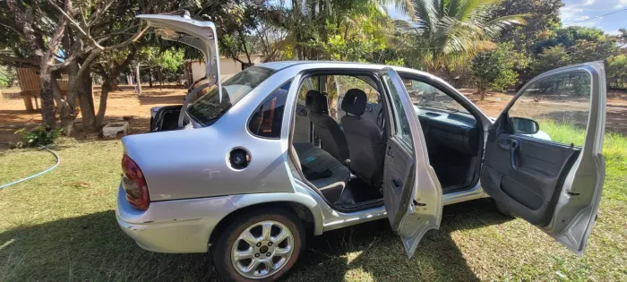 Chevrolet Corsa GL 1.6 MPFI / 1.4 EFI 2P E 4P 1998