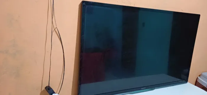 TV 42" philips retirada de peças