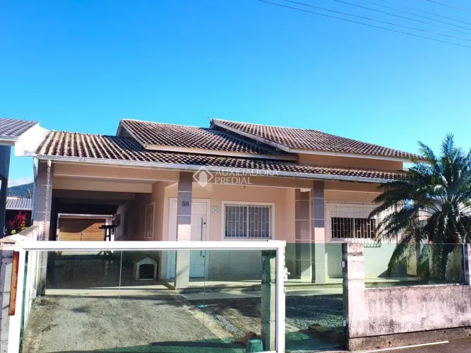 casa 3 quartos 1 suite , 3 vagas , areias de Paulo lopes