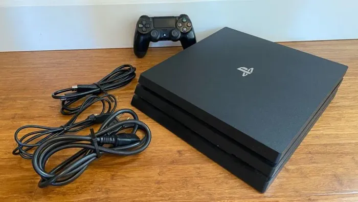 Ps4 Pro 1 Tb feito limpeza + troca de pasta
