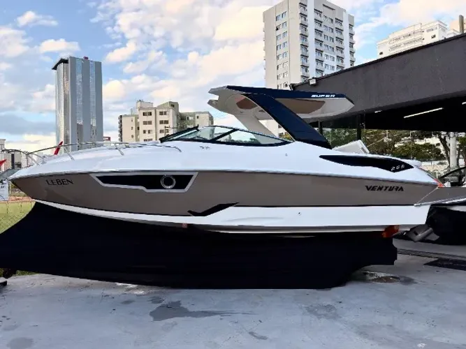 Lancha Ventura V265 2024 - Seminova | Apenas 37 Horas!