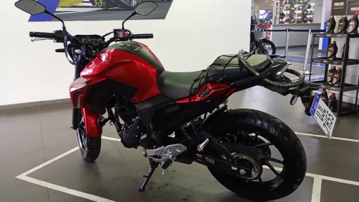 Moto Fazer Yamaha 250 cc 2026