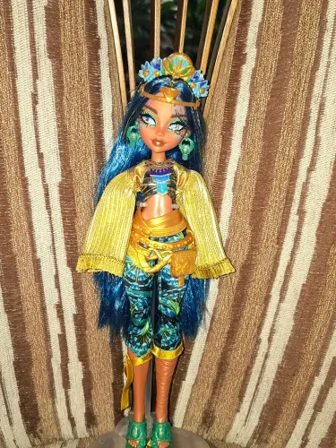 Boneca Monster High Cleo De Nile Monster Fest
