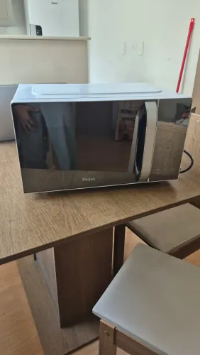 Micro-ondas Philco 20L 1100W