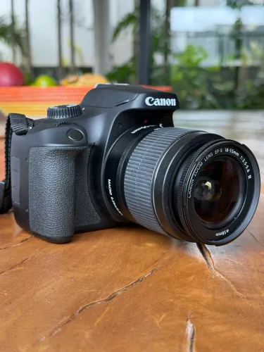 Canon EOS Rebel T100 + Lente 18-55mm | Excelente Estado | Completa