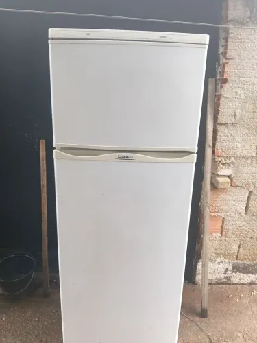 vendo uma geladeira dako DB380