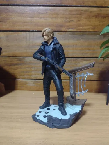 Leon resident evil requiem 