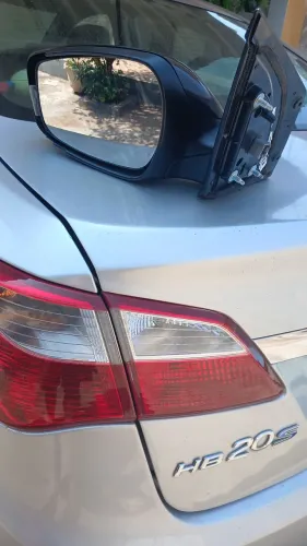 Retrovisor esquerdo HB20S
