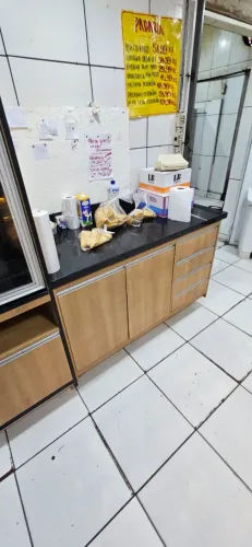Movel para padaria ou comercio em geral para tras do balcão de atendimento