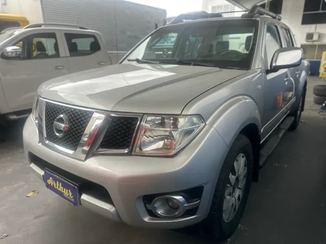 Nissan Frontier SL CD 4X4 2.5tb Diesel AUT 2014