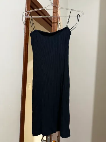 Vestido Preto Canelado de Alcinha