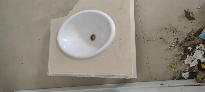 Vendo uma pia de mármore para banheiro 60x50