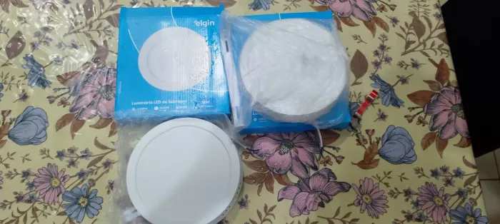 Vendo 2 lâmpadas de led redonda de 18w 6500 lumes novas