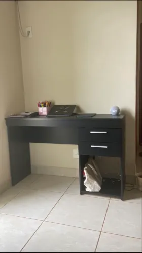 ESCRIVANINHA PRETA A VENDA
