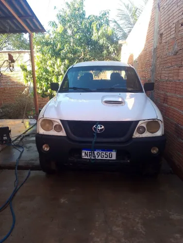 Mitsubishi L200 GL 2.5 4X4 CD Diesel 2009