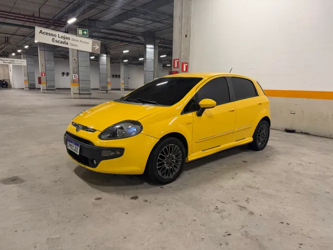 Fiat Punto Sporting Dualogic 1.8 Flex 16V 5P 2014