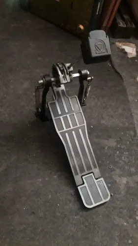 Pedal de bumbo 