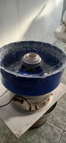 MÁQUINA DE ALGODÃO DOCE USADA