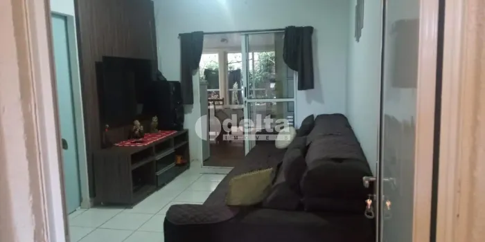 Casa no condomínio Terra Nova 1 disponível para venda em Uberlândia-MG