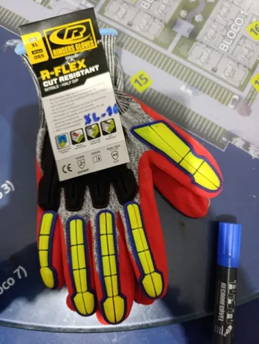 Luvas de nitrilo R-Flex Impact tamanho grande, resistentes a cortes.
