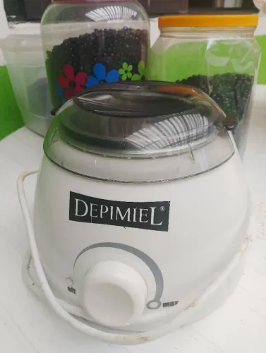Panela de cera para depilação 800 gr e 5kg de cera Negra granulada