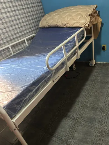 Cama hospitalar com colchão