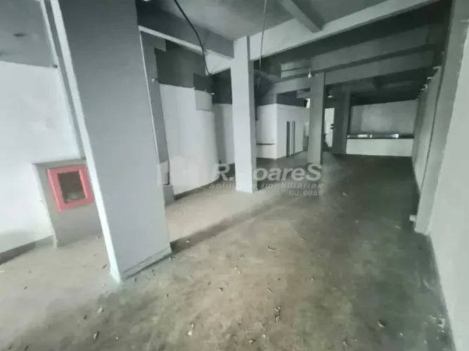 Loja : / Comercial / Humaitá