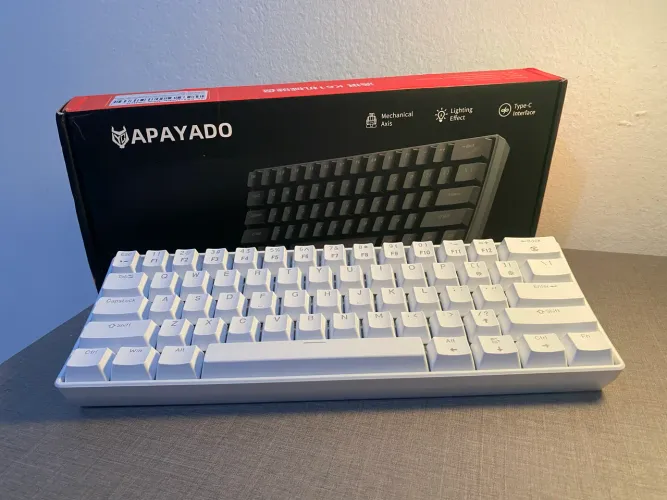 Teclado mecânico 60%