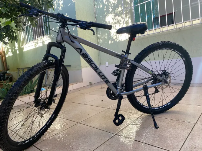 Bicicleta Absolute Nero 5 aro 29 cinza