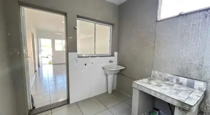 Casa no Itapoã de 2 quartos e aceita entrada