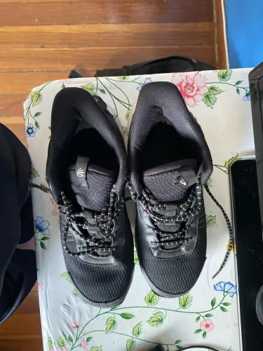 Vendo Under Armor Curry 3Z7 ( tênis de basquete )